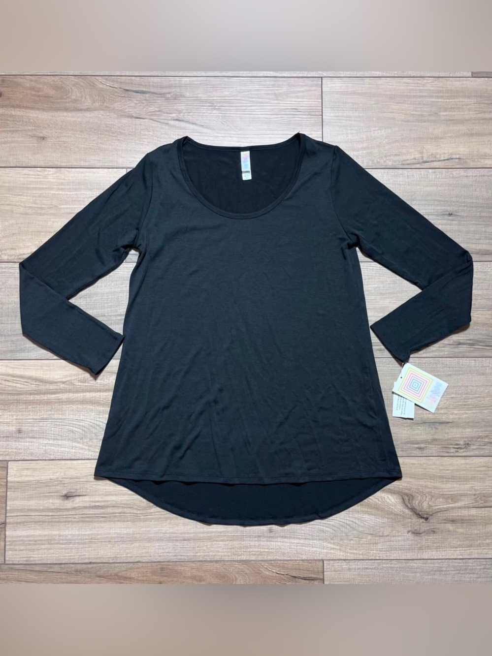 LuLaRoe Women’s Lynnae Long Sleeve Top XS Black